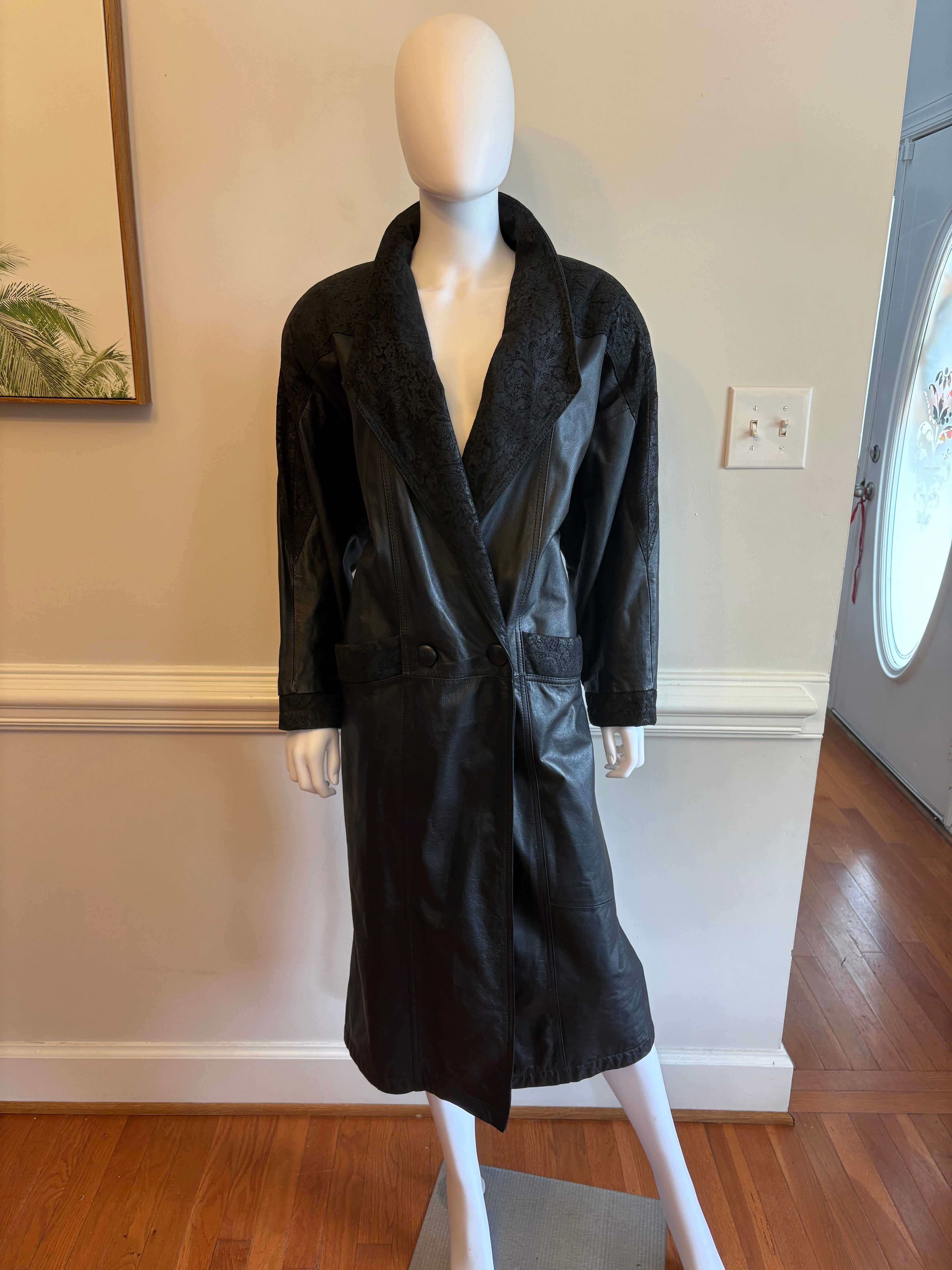 Chic Black Leather Women's Jacket