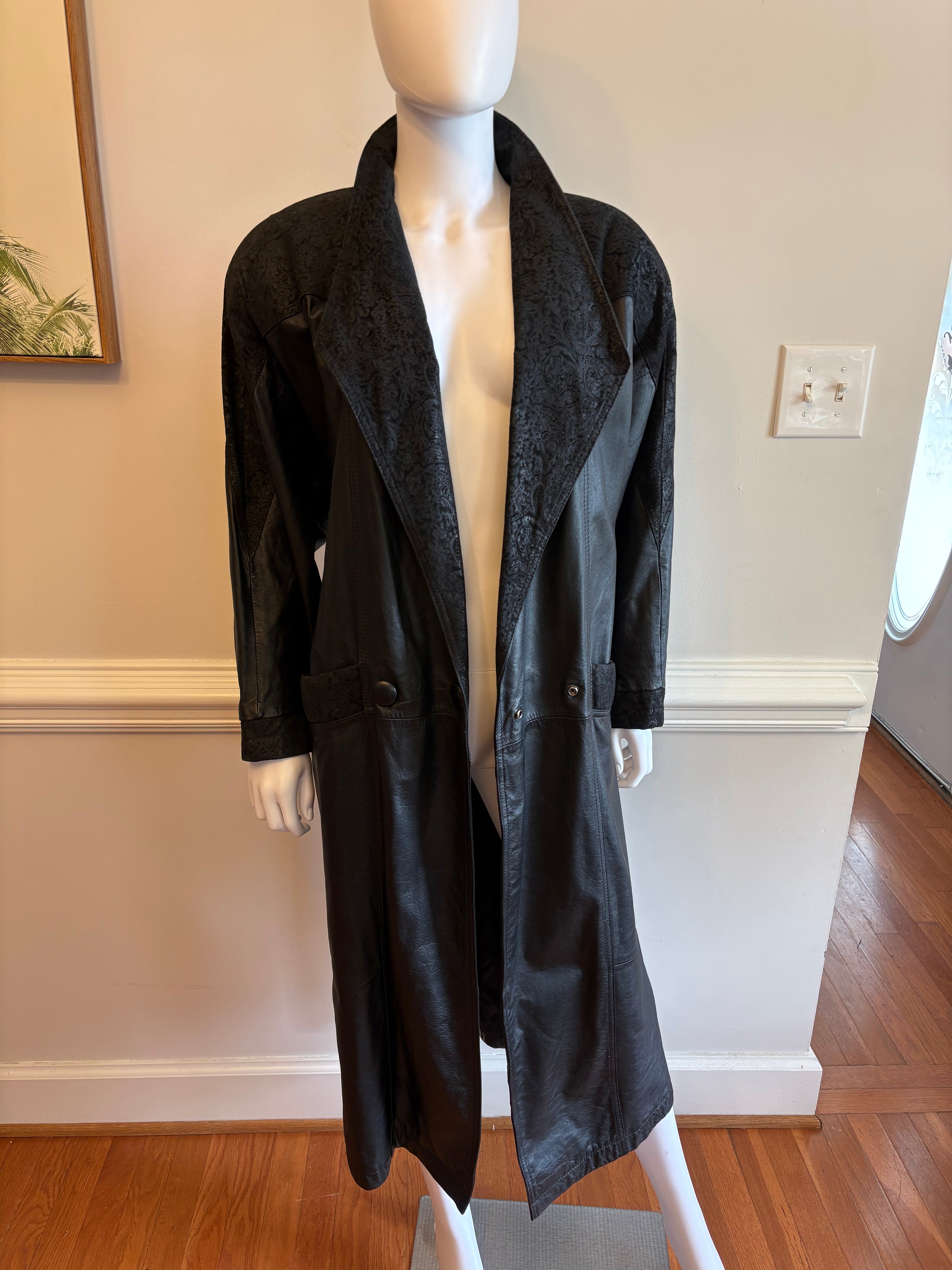 Chic Black Leather Women's Jacket