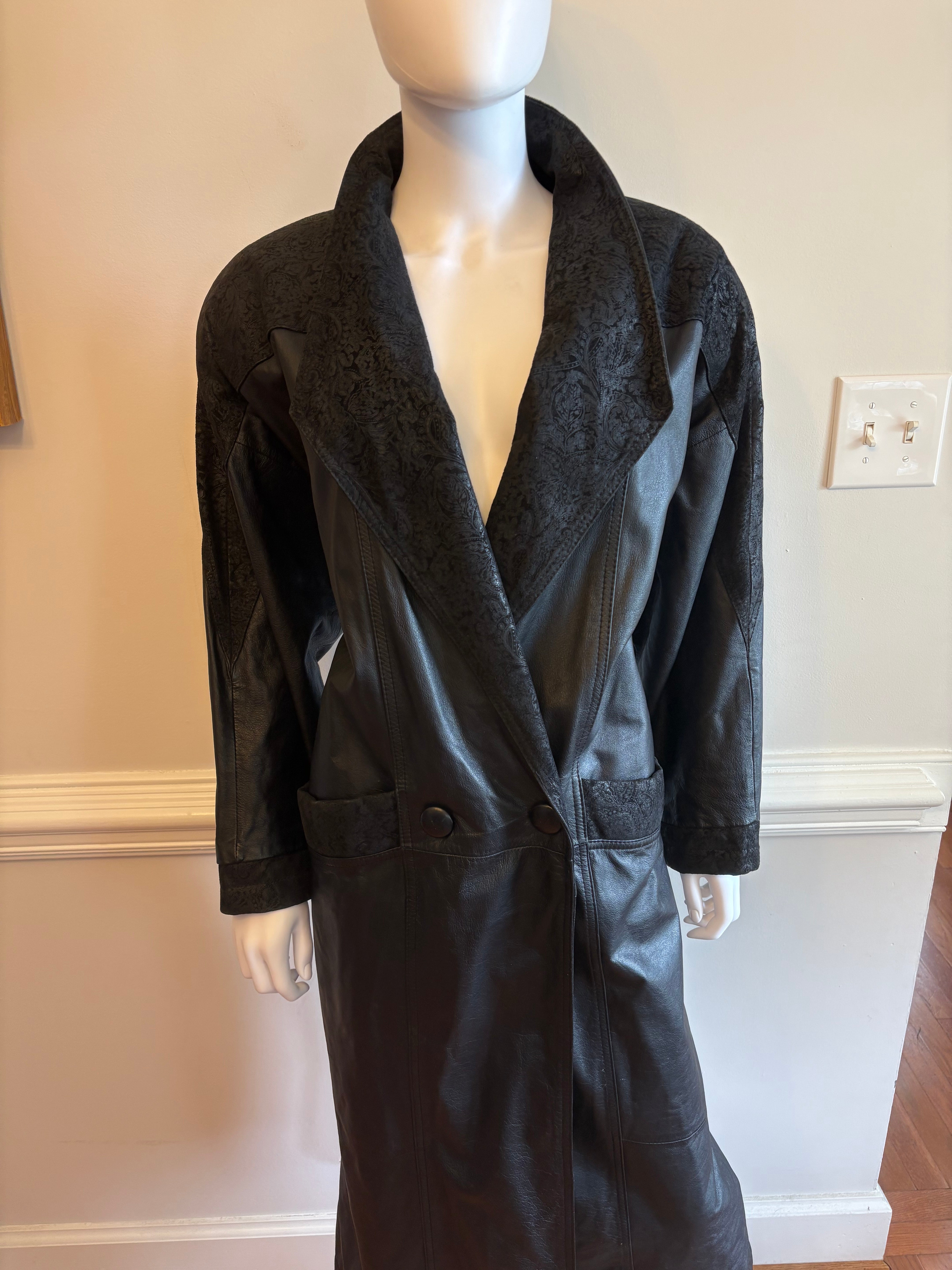 Chic Black Leather Women's Jacket