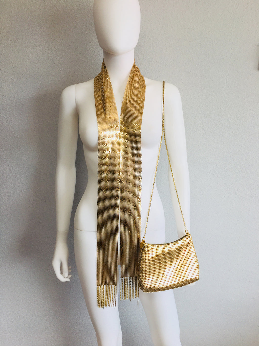 two piece set gold scarf and purse - Vanity's Vault